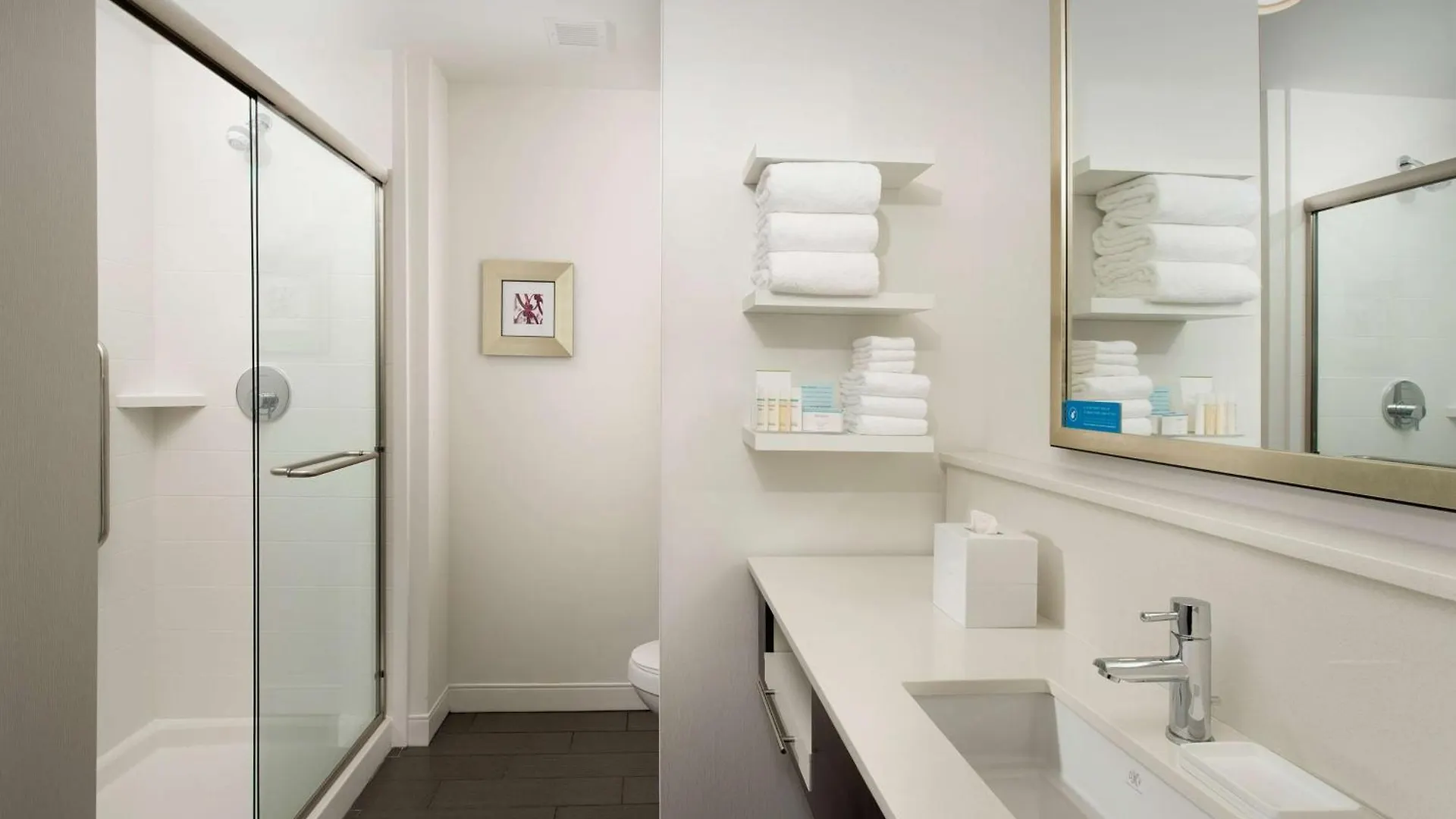 Hampton Inn Louisville East Hurstbourne 3*,