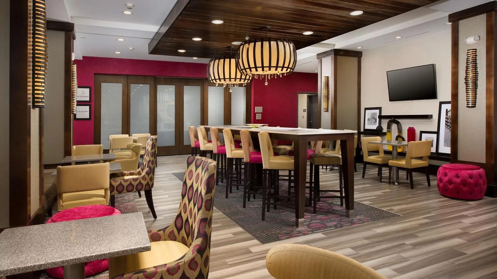 Hampton Inn Louisville East Hurstbourne 3*,